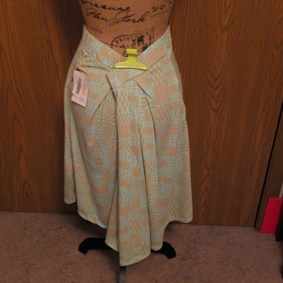 2xl light blue and orange lularoe Madison. Nwt - Picture 3 of 3